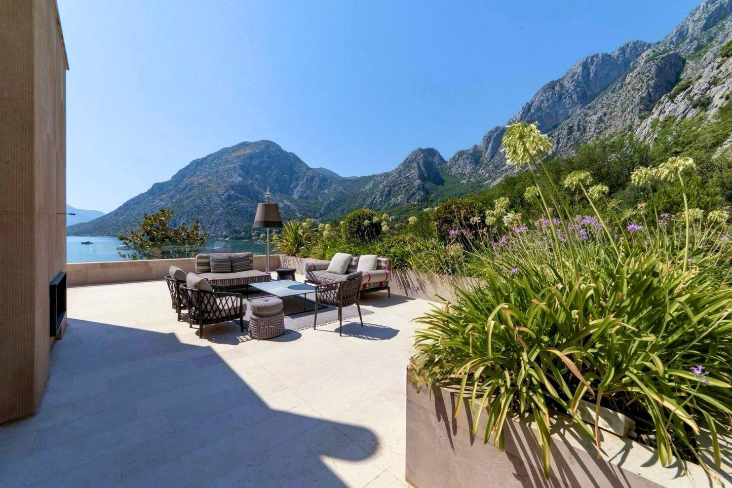 Seafront Luxury Villa with Private Beach, Pool & Yacht Berth – Orahovac, Kotor