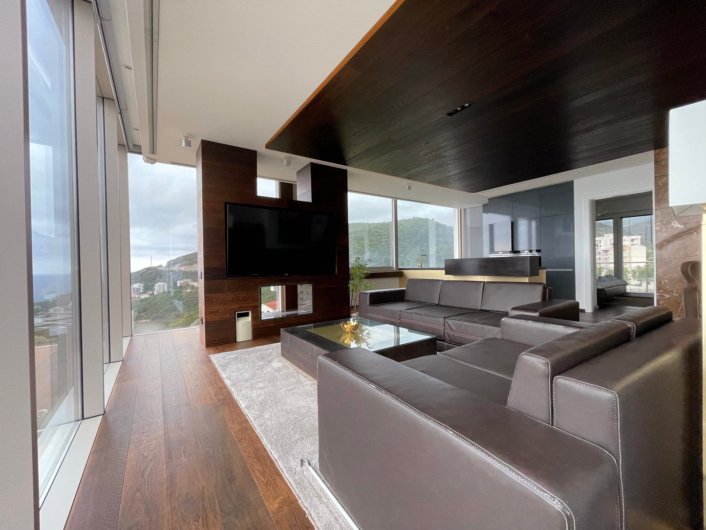 Luxury 2-Bedroom Penthouse with Sea View, Jacuzzi & Pool – 8th Floor, Bečići