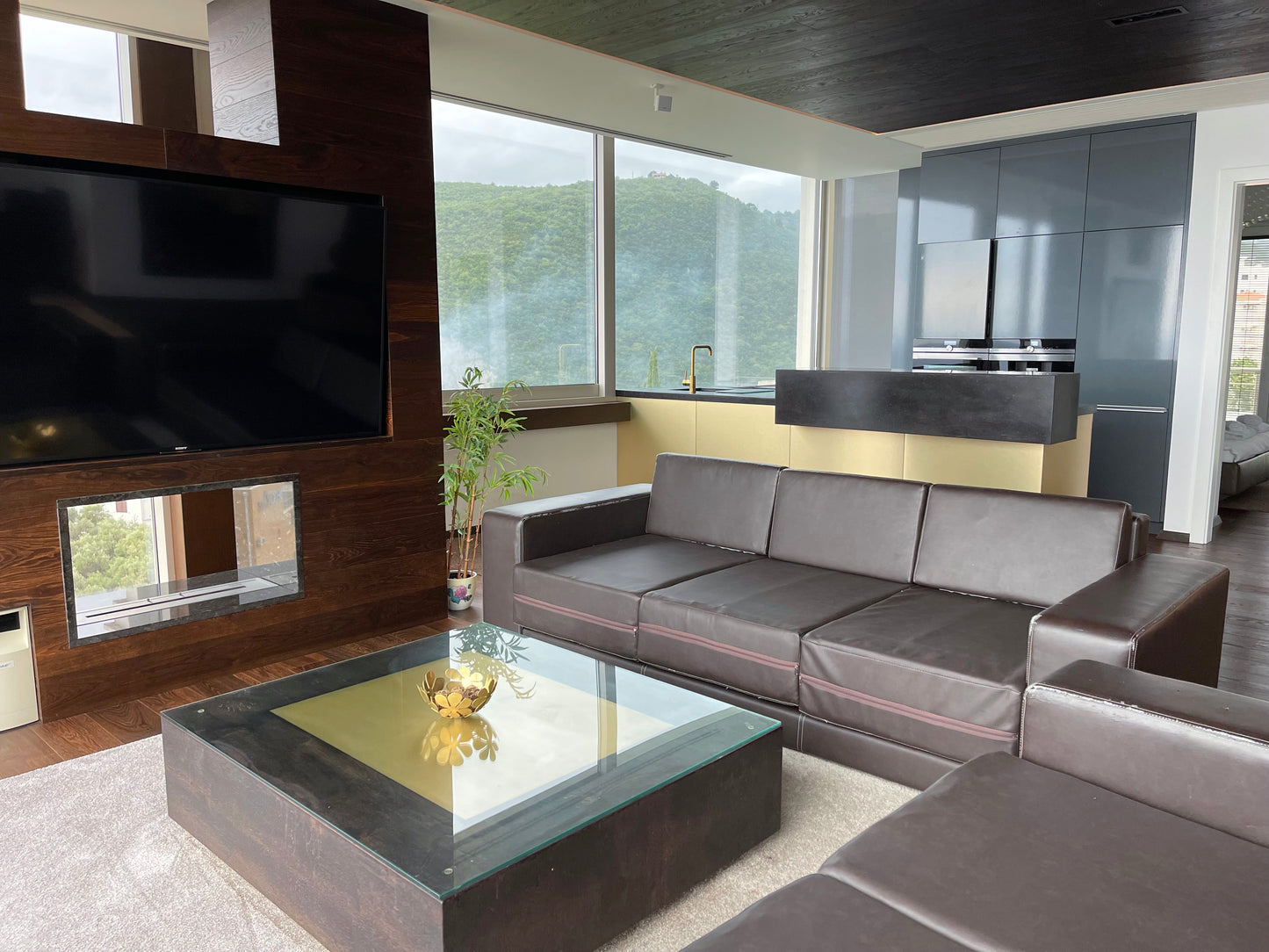 Luxury 2-Bedroom Penthouse with Sea View, Jacuzzi & Pool – 8th Floor, Bečići