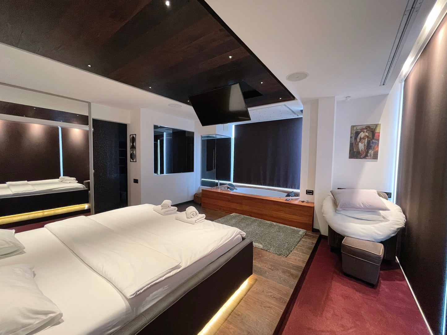 Luxury 2-Bedroom Penthouse with Sea View, Jacuzzi & Pool – 8th Floor, Bečići