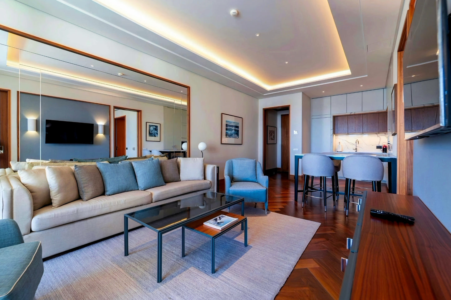 Elegant 1BR with Terrace in Porto Montenegro