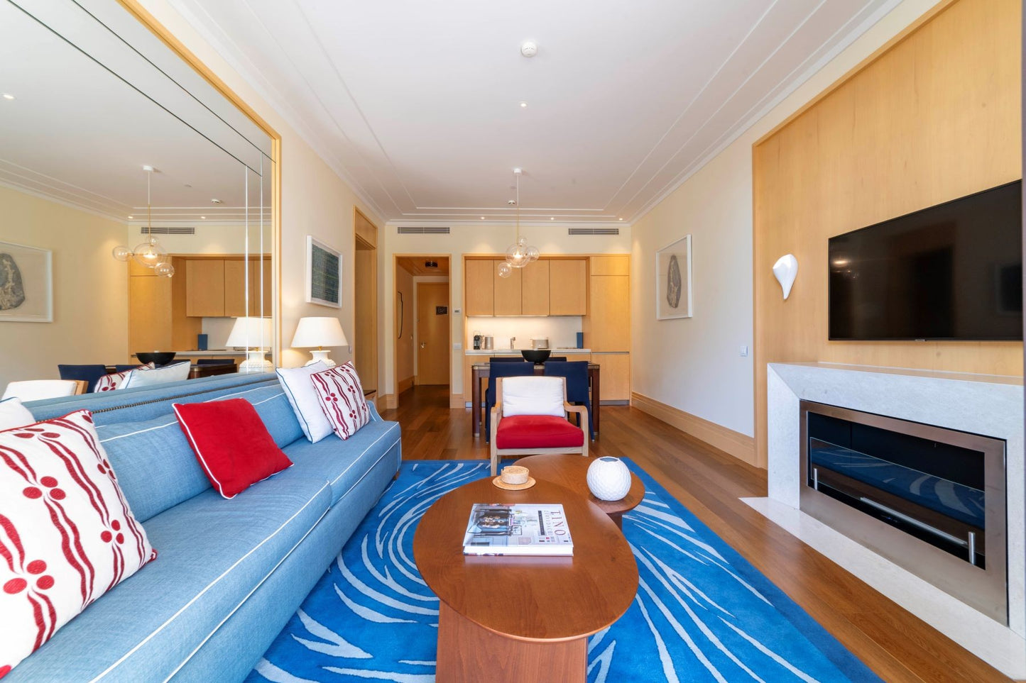 Luxury 1-Bedroom Apartment with Terrace & Partial Sea View – Baia, Porto Montenegro