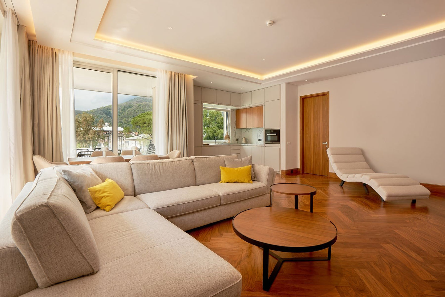 Spacious 2-Bedroom Apartment with Terraces & Sea View – Elena Building, Porto Montenegro