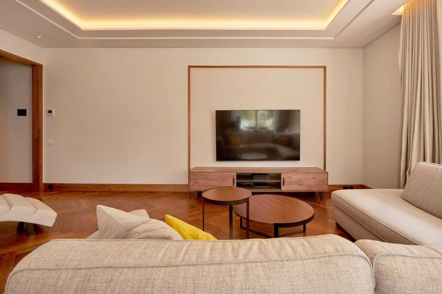 Spacious 2-Bedroom Apartment with Terraces & Sea View – Elena Building, Porto Montenegro