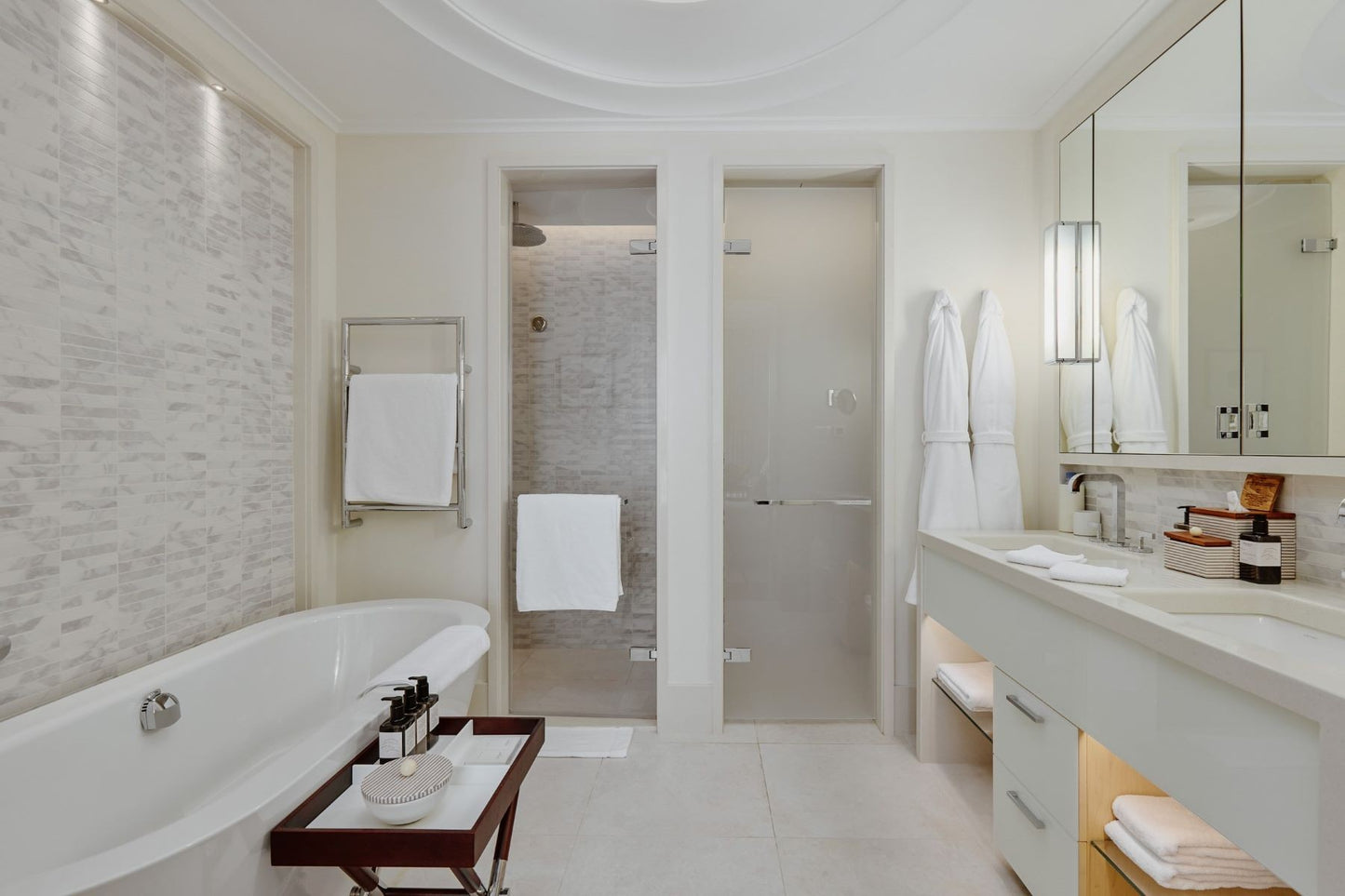 Stylish 1-Bedroom Sea View Apartment – Baia, Porto Montenegro