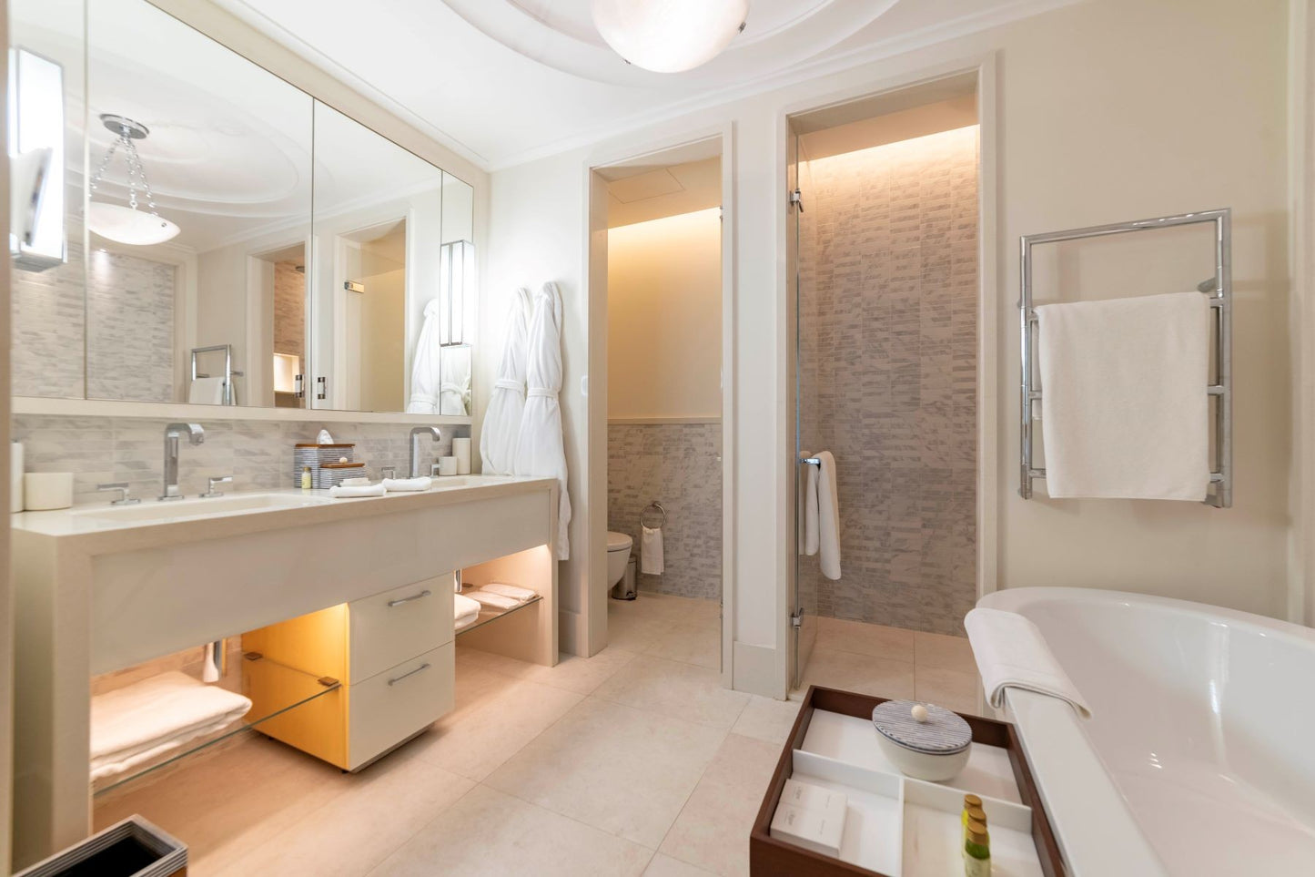 Luxury 1-Bedroom Apartment with Terrace & Partial Sea View – Baia, Porto Montenegro