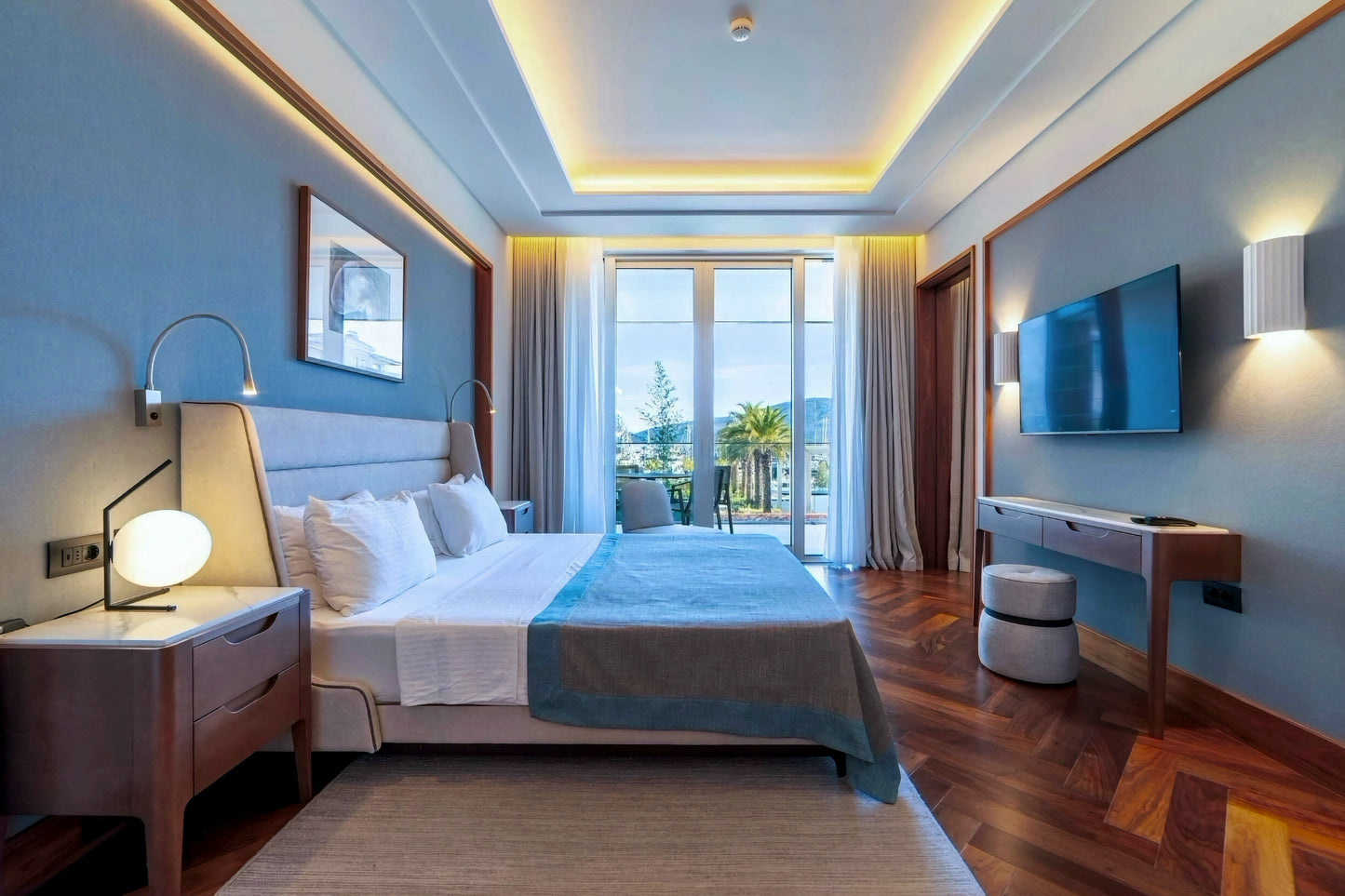 Elegant 1BR with Terrace in Porto Montenegro