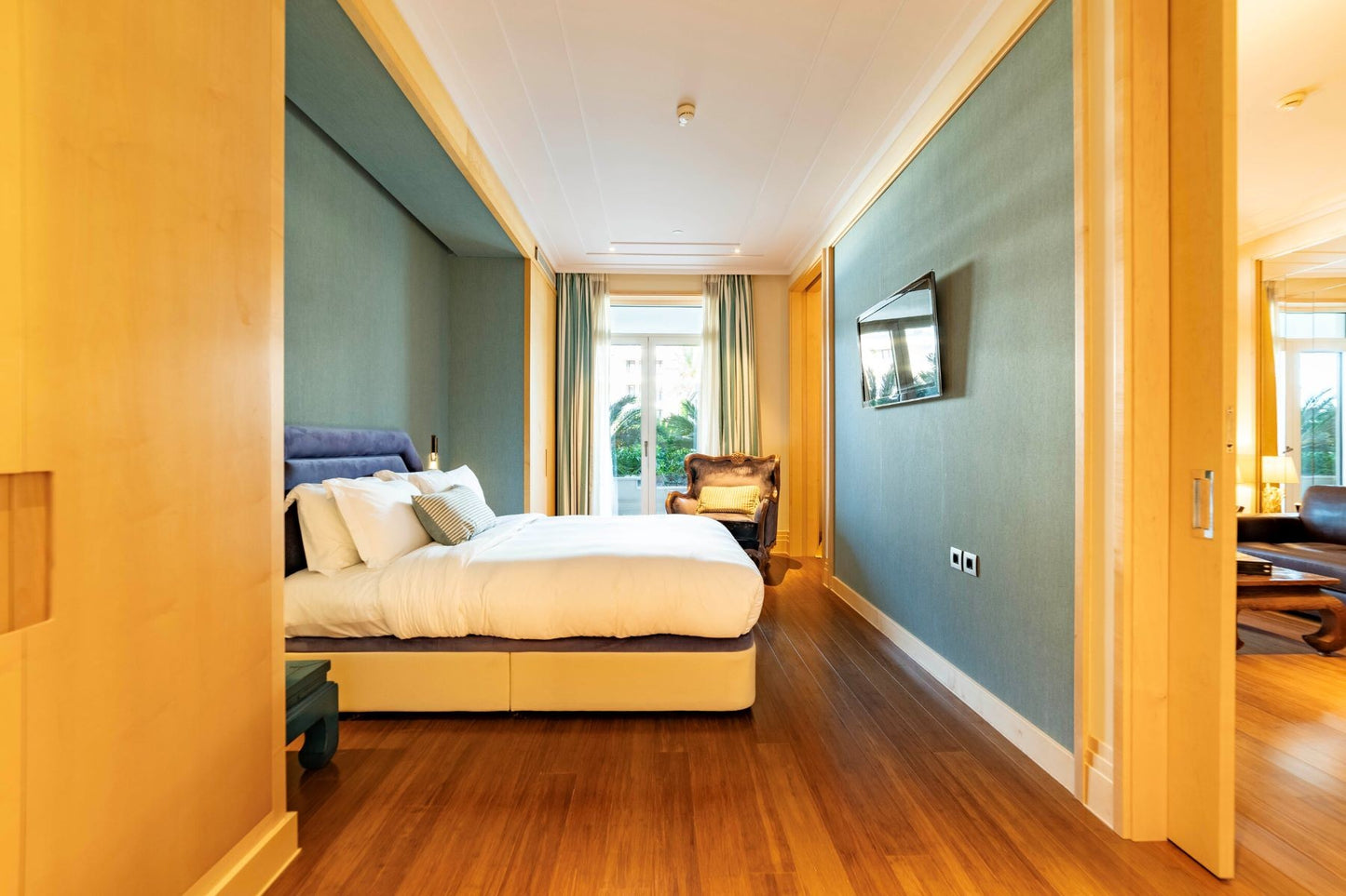 Elegant 1-Bedroom Marina View Apartment – Aqua, Porto Montenegro