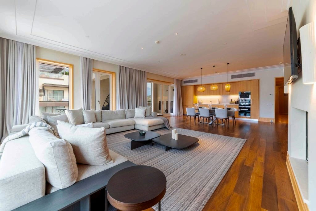 Luxury 3BR Penthouse with Sauna and Terraces — Aqua, Porto Montenegro
