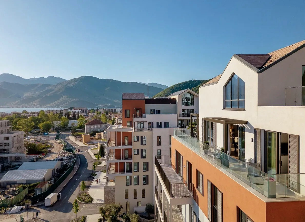 Modern 2BR Duplex Penthouse with Panoramic Sea View — Thea, Boka Place