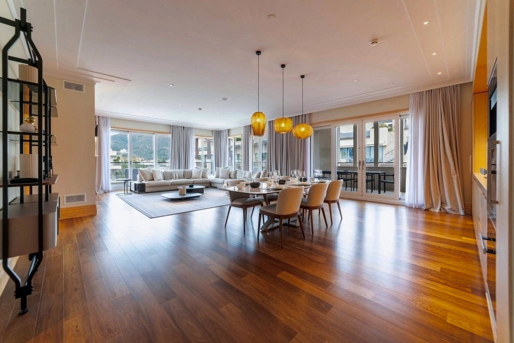 Luxury 3BR Penthouse with Sauna and Terraces — Aqua, Porto Montenegro