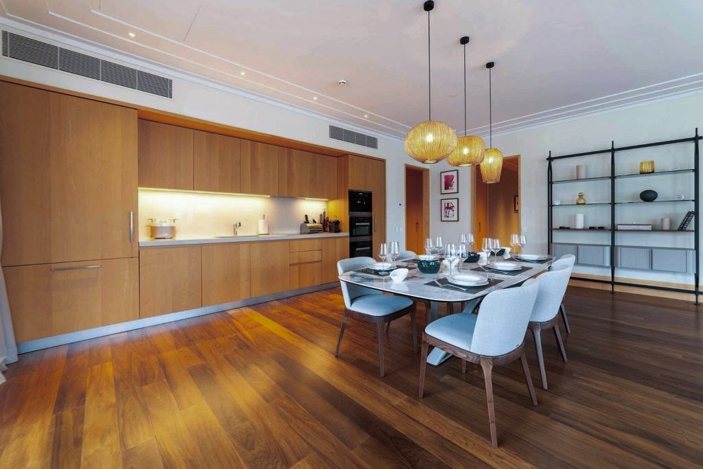 Luxury 3BR Penthouse with Sauna and Terraces — Aqua, Porto Montenegro
