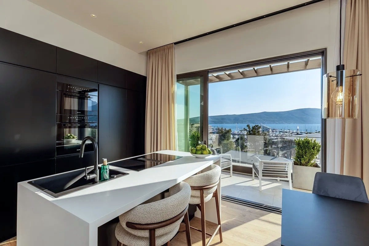 Modern 2BR Duplex Penthouse with Panoramic Sea View — Thea, Boka Place