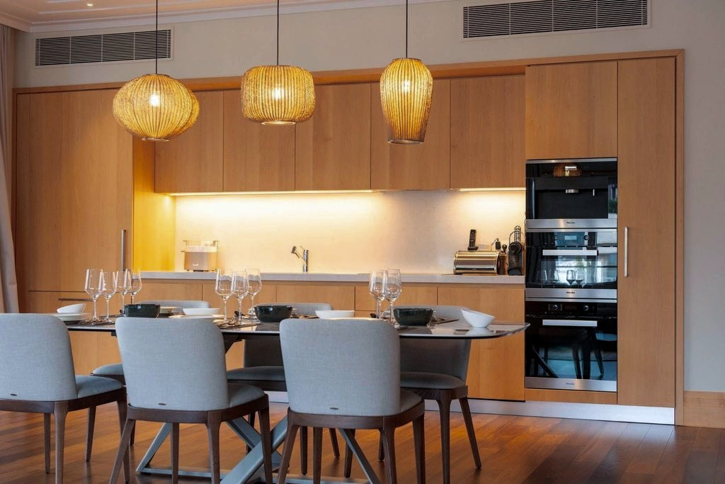 Luxury 3BR Penthouse with Sauna and Terraces — Aqua, Porto Montenegro