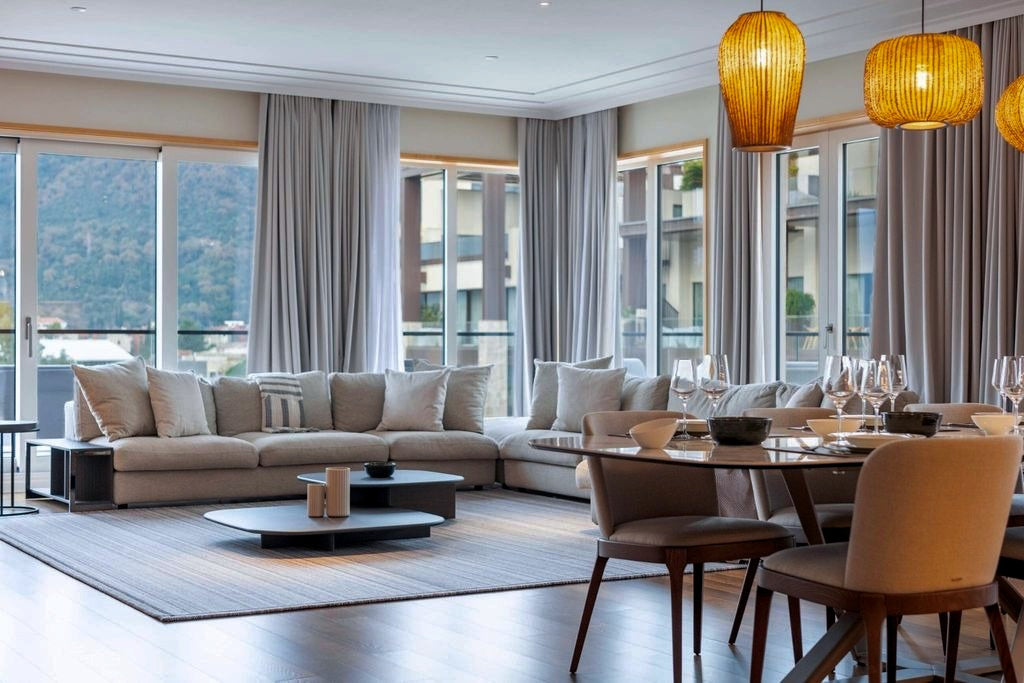 Luxury 3BR Penthouse with Sauna and Terraces — Aqua, Porto Montenegro