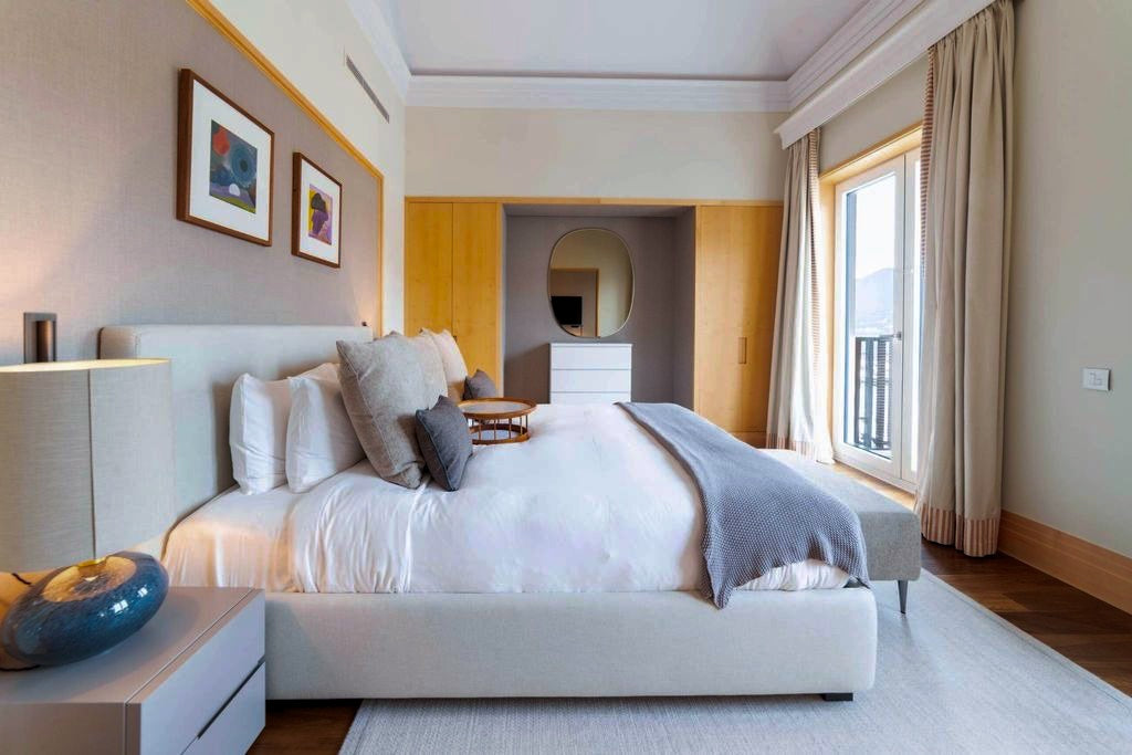 Luxury 3BR Penthouse with Sauna and Terraces — Aqua, Porto Montenegro