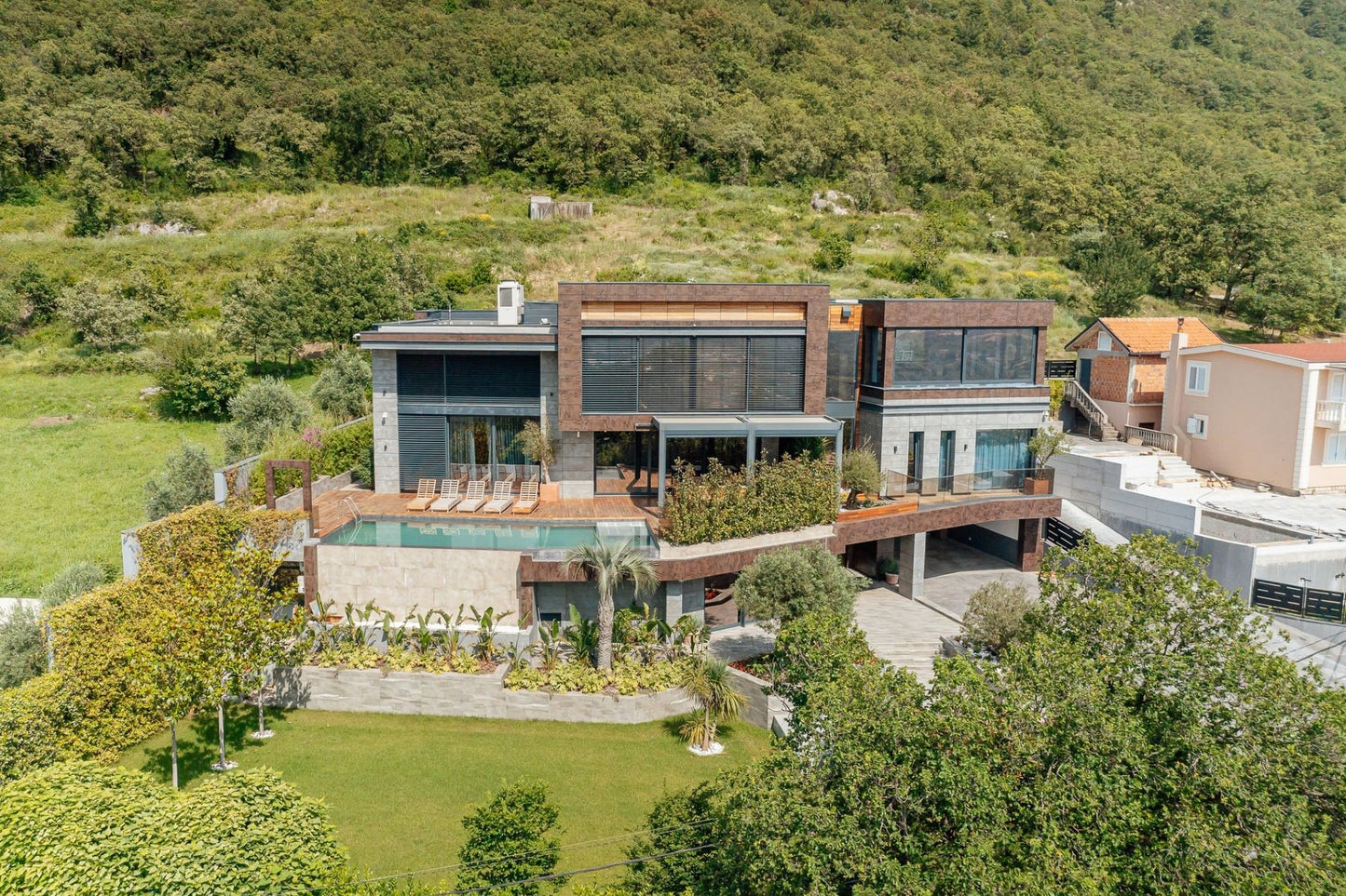 Modern 6-Bedroom Villa with Pool, Spa & Panoramic Views – Dub, Kotor