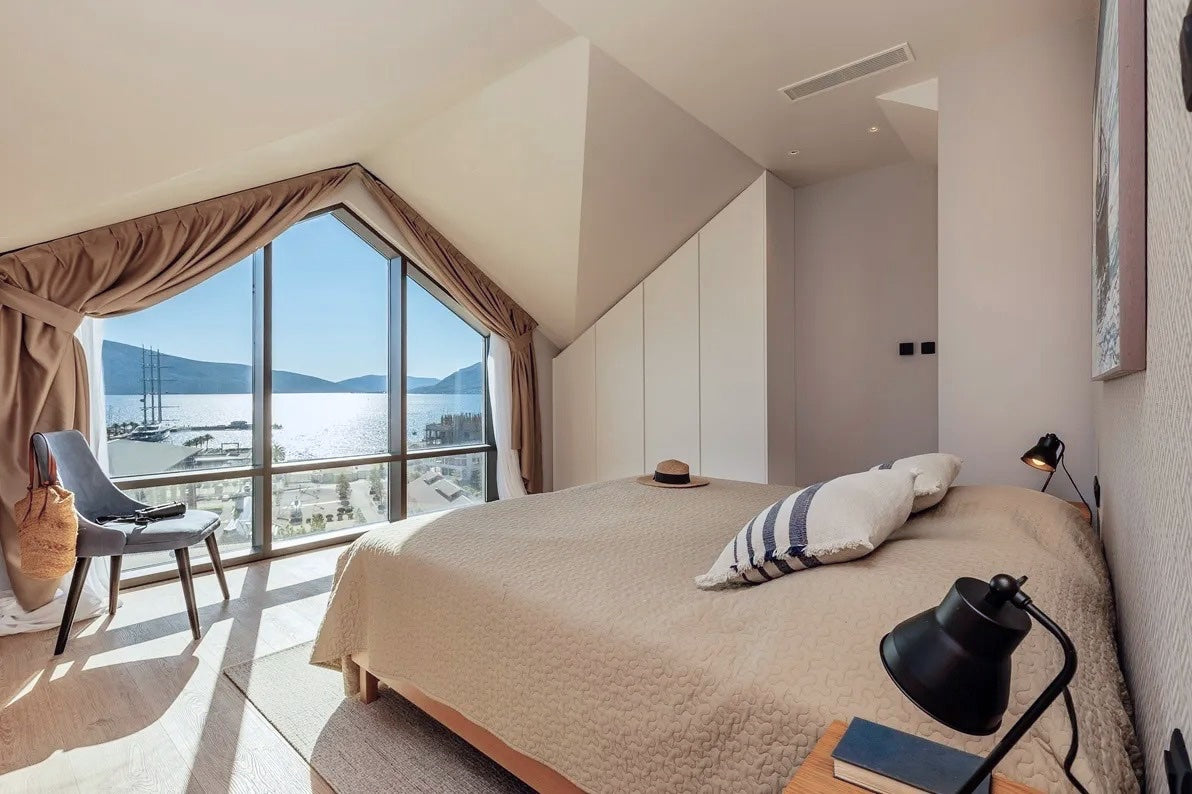 Modern 2BR Duplex Penthouse with Panoramic Sea View — Thea, Boka Place