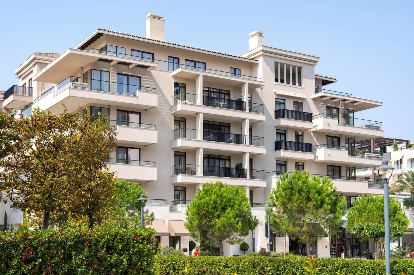 Elegant 1-Bedroom Marina View Apartment – Aqua, Porto Montenegro