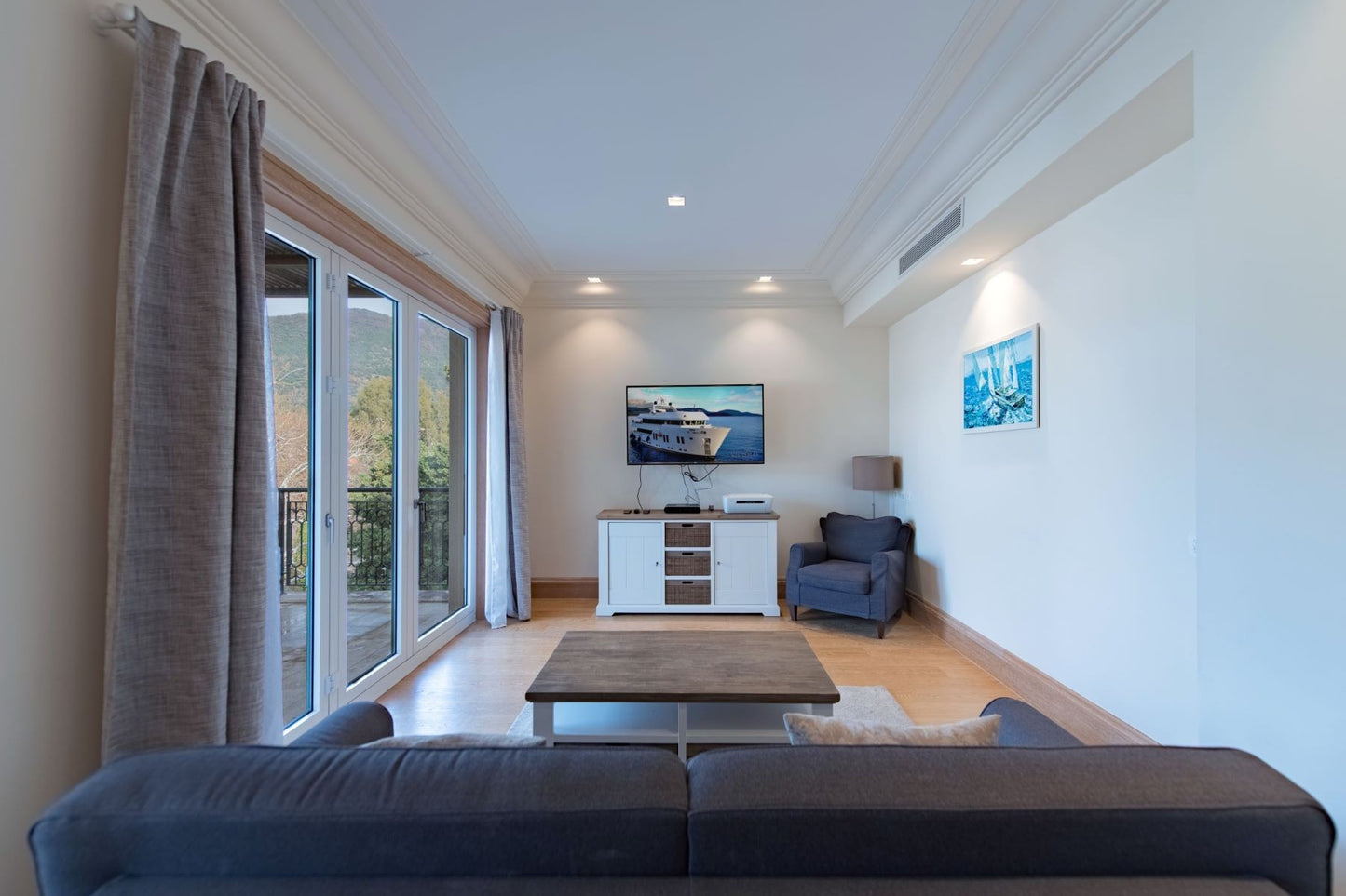 Elegant 1-Bedroom Apartment with Side Sea View – Ksenija, Porto Montenegro