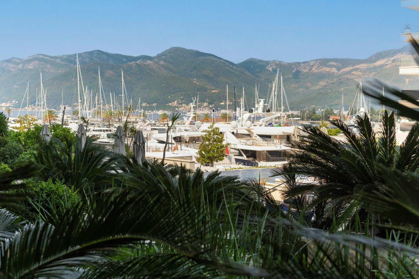 Elegant 1-Bedroom Marina View Apartment – Aqua, Porto Montenegro