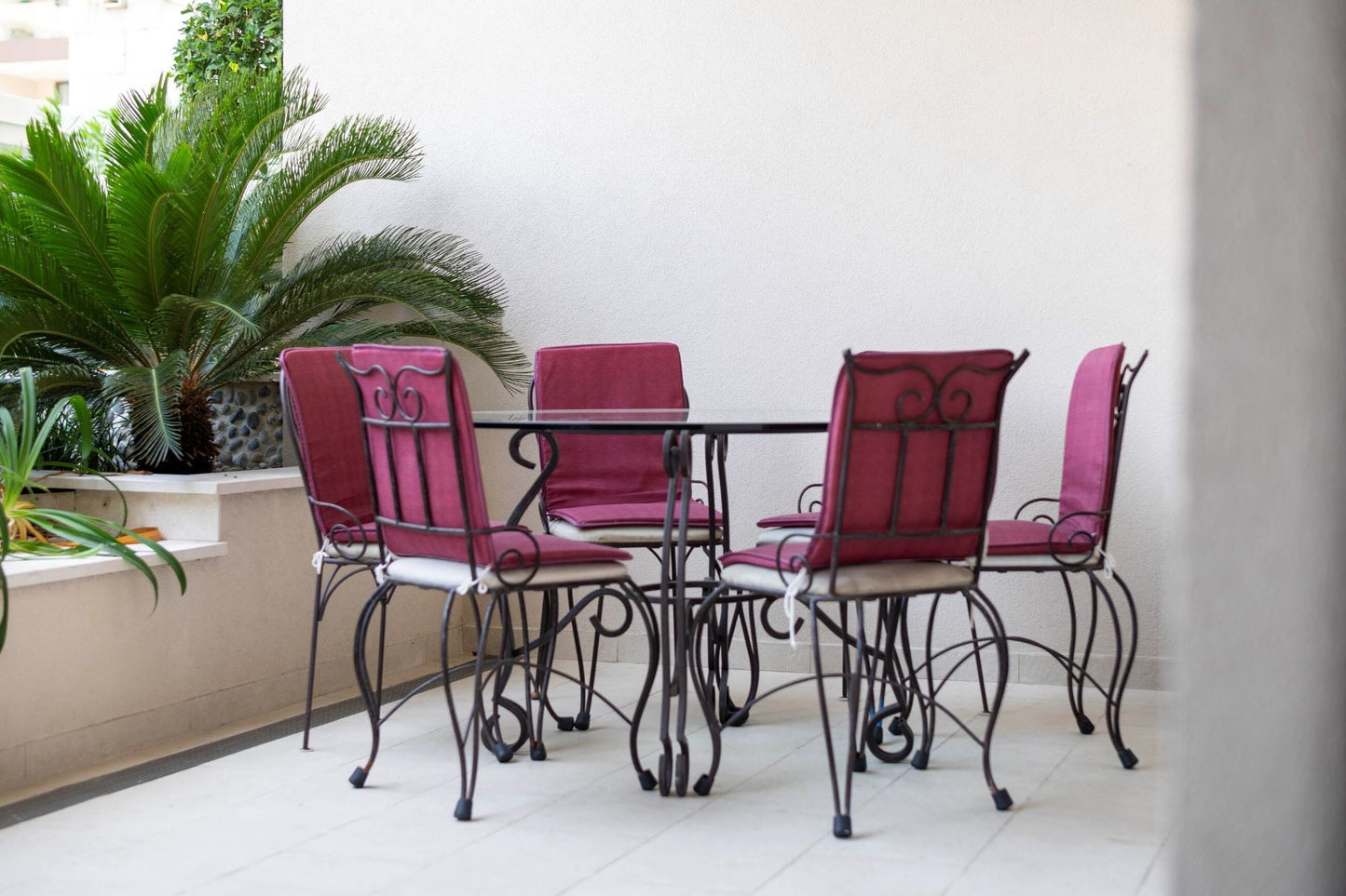 Elegant 1-Bedroom Marina View Apartment – Aqua, Porto Montenegro