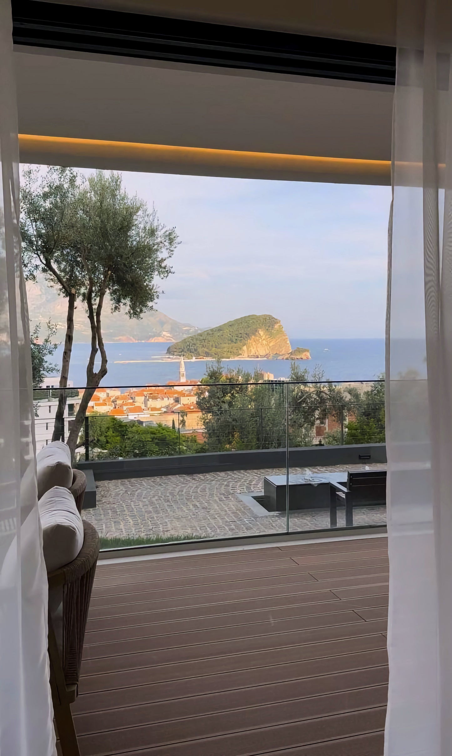 Stylish Apartment in Budva with Sea View and Old Town Panorama
