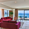 Luxurious 3‑Bedroom Seafront Retreat (137 m²)