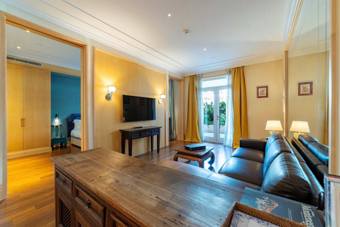 Elegant 1-Bedroom Marina View Apartment – Aqua, Porto Montenegro