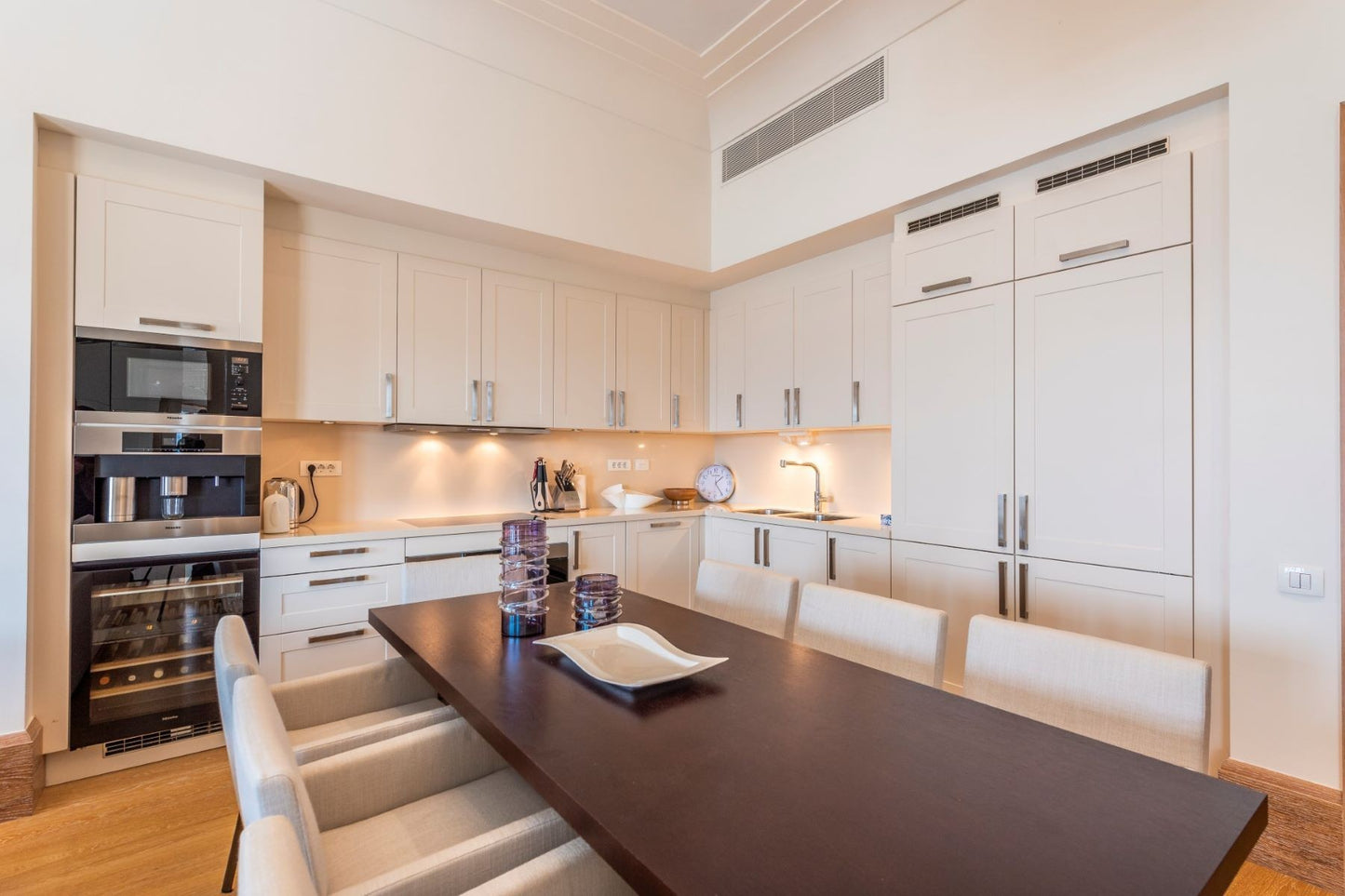Luxurious 4-Bedroom Penthouse with Marina Views – Porto Montenegro, Tara Building