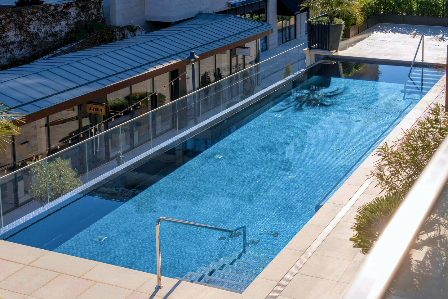 Elegant 1BR with Terrace in Porto Montenegro
