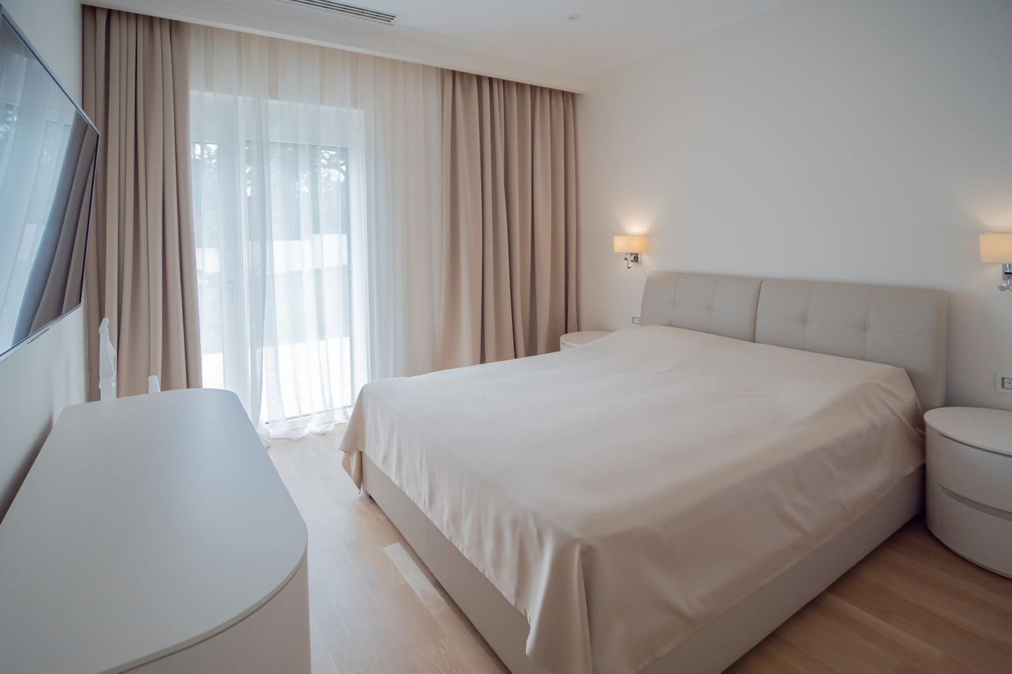 Luxury 6-Bedroom Mediterranean Villa with Infinity Pool & Panoramic Bay Views – Tivat
