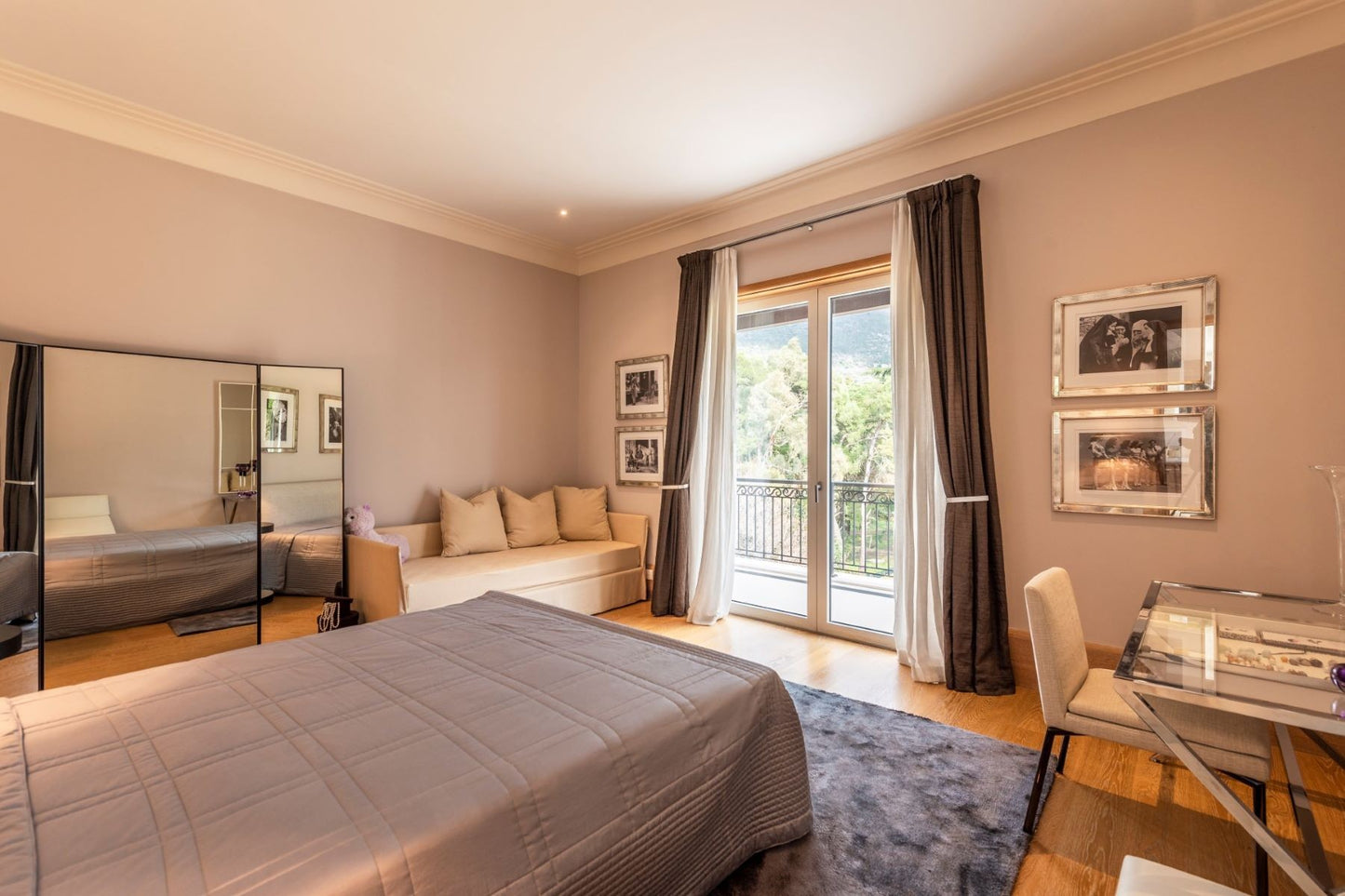 Luxurious 4-Bedroom Penthouse with Marina Views – Porto Montenegro, Tara Building