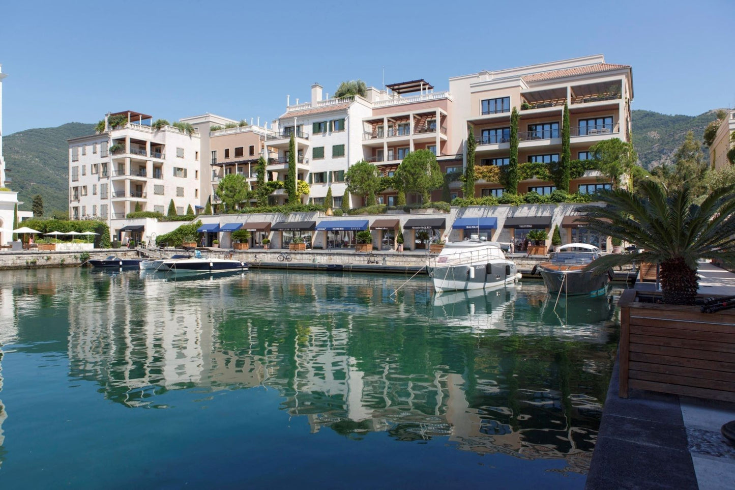 Luxurious 4-Bedroom Penthouse with Marina Views – Porto Montenegro, Tara Building