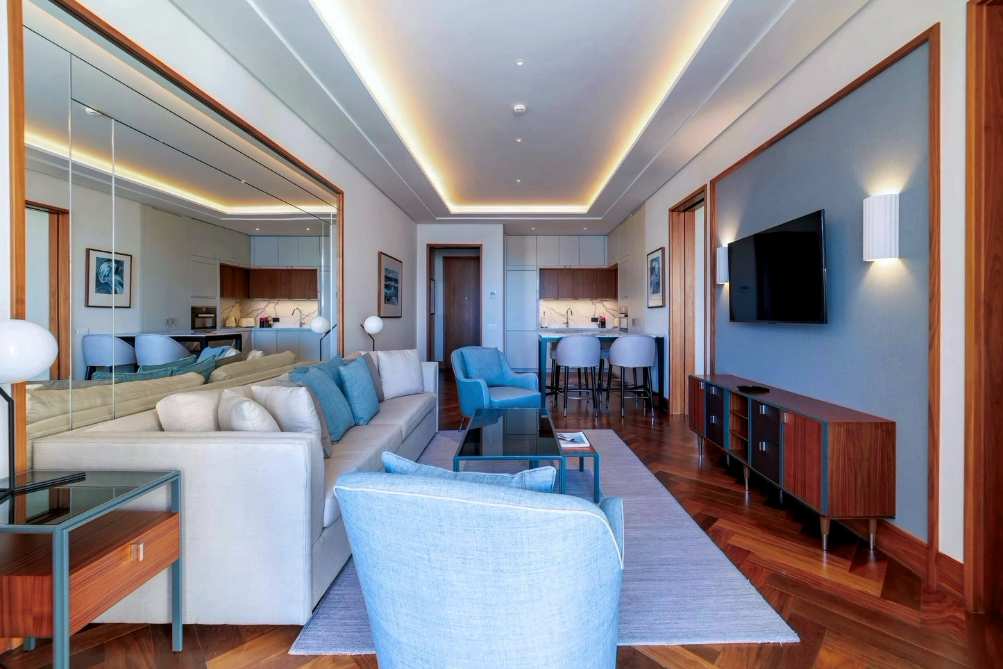 Elegant 1BR with Terrace in Porto Montenegro