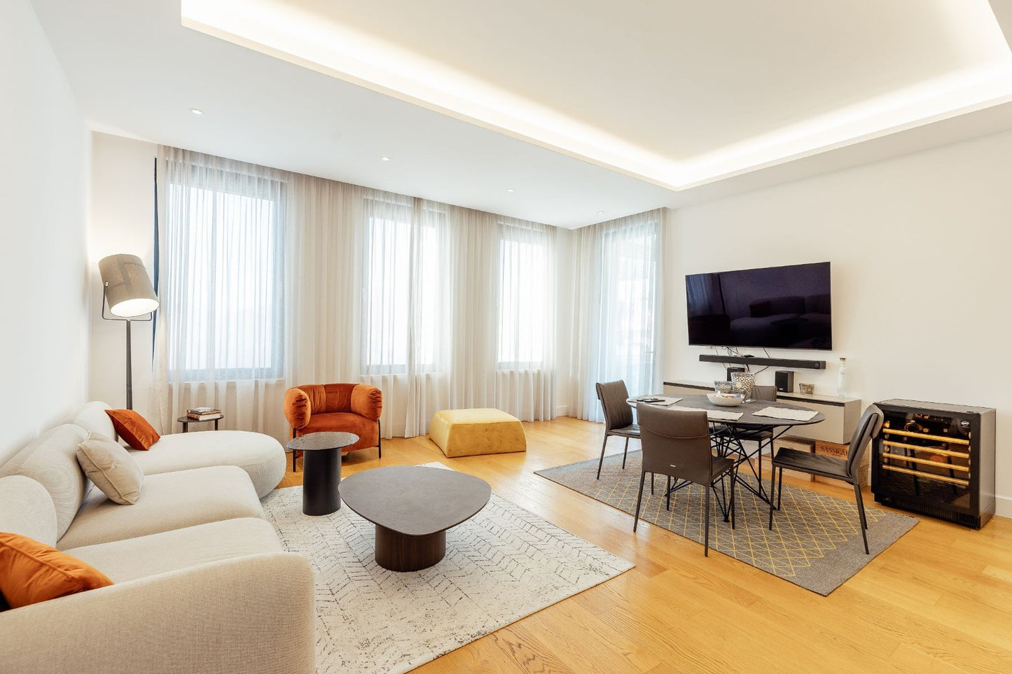 Luxury 2-Bedroom Apartment with Pool & Gym – Palazzo Sofia, Tivat